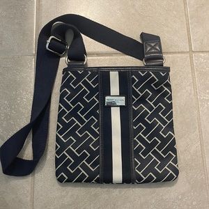 Crossbody purse